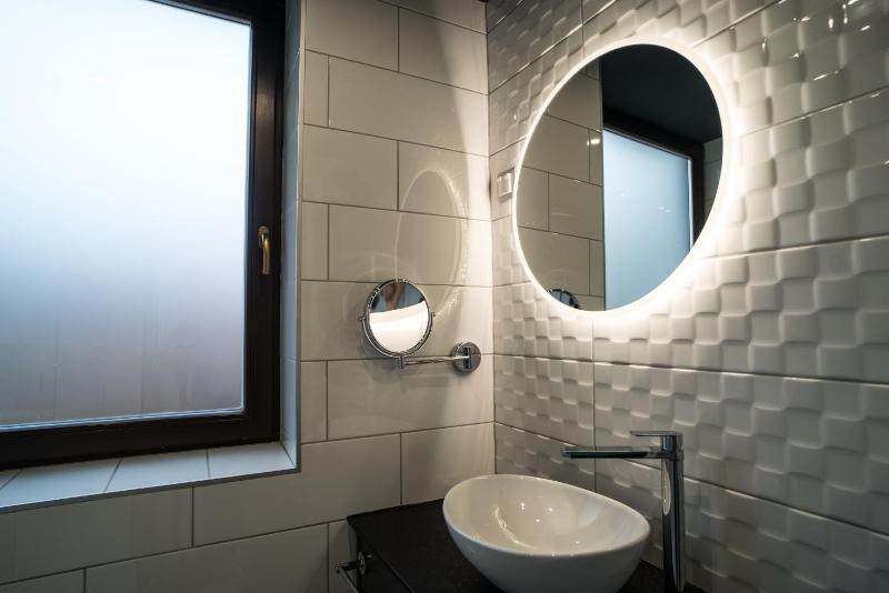 Single Room image 3