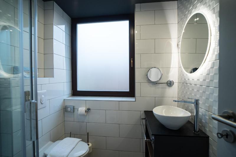Single Room image 2