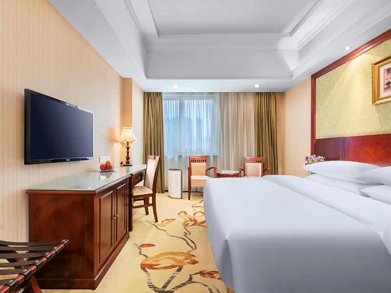 Vienna International Hotel - Hangzhou Wulin Square Branch - image 1
