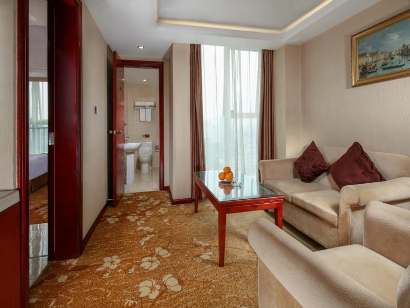 Vienna Hotel Chengdu Exhibition Centre - image 14