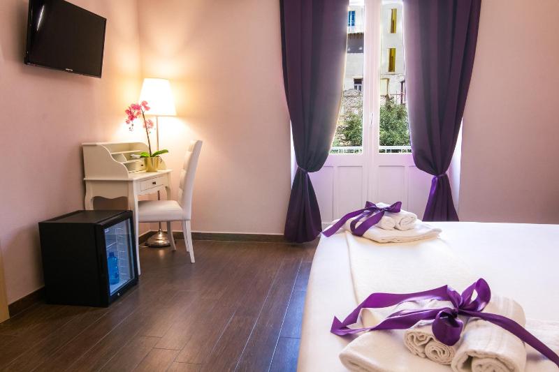 Superior Double Room image 3