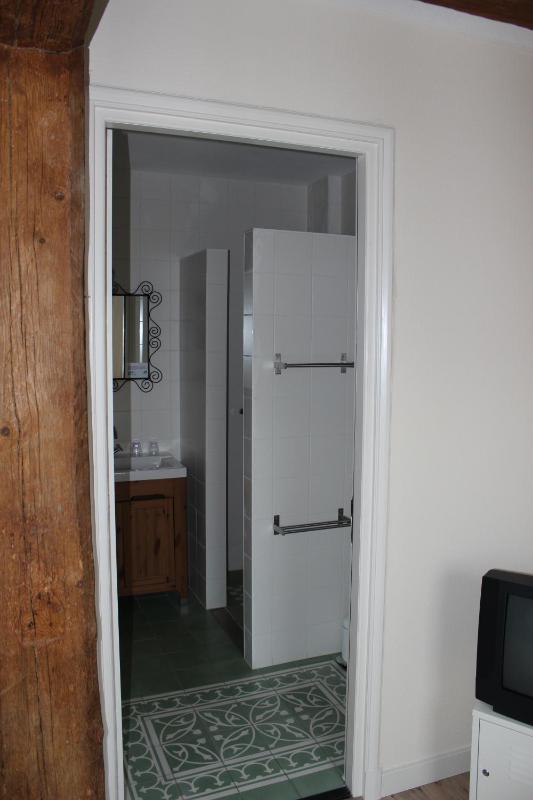 Twin Room with Private Bathroom image 2