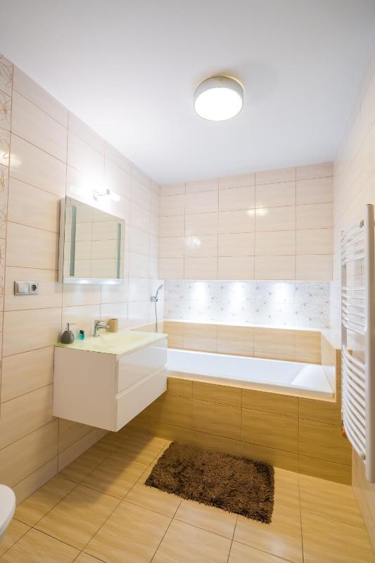 Suite with Lake View image 4