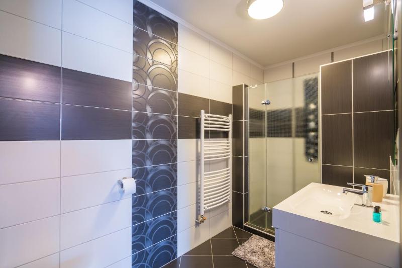 Suite with Lake View image 3