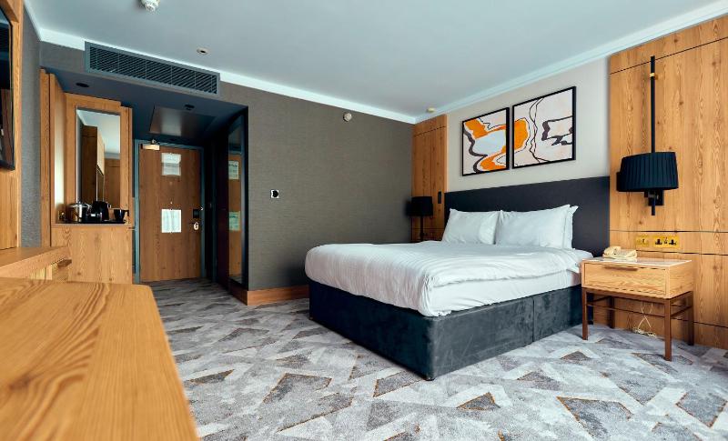 Standard Double Room - Disability Access image 2