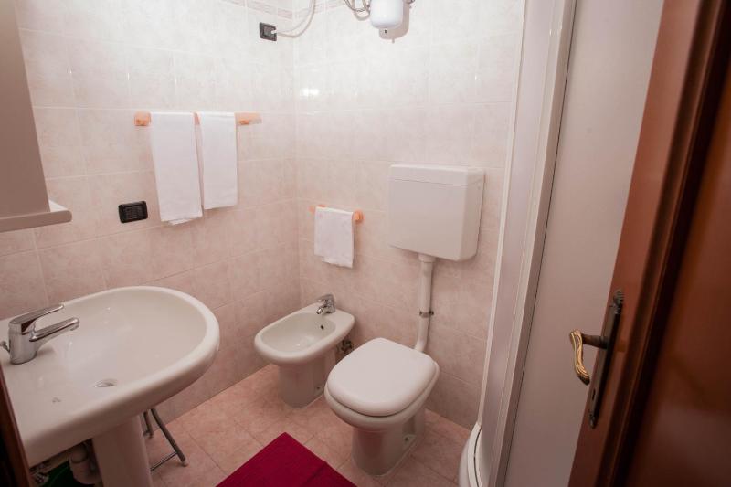 One-Bedroom Apartment image 2