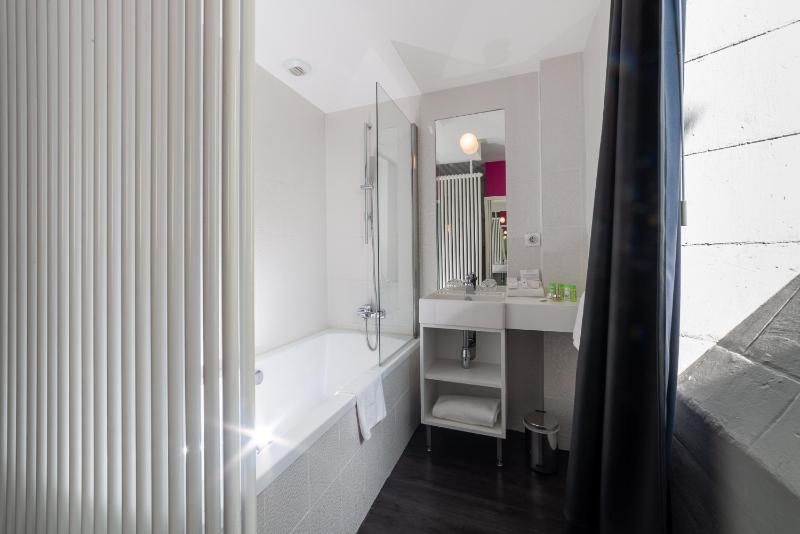 Deluxe Double Room image 1