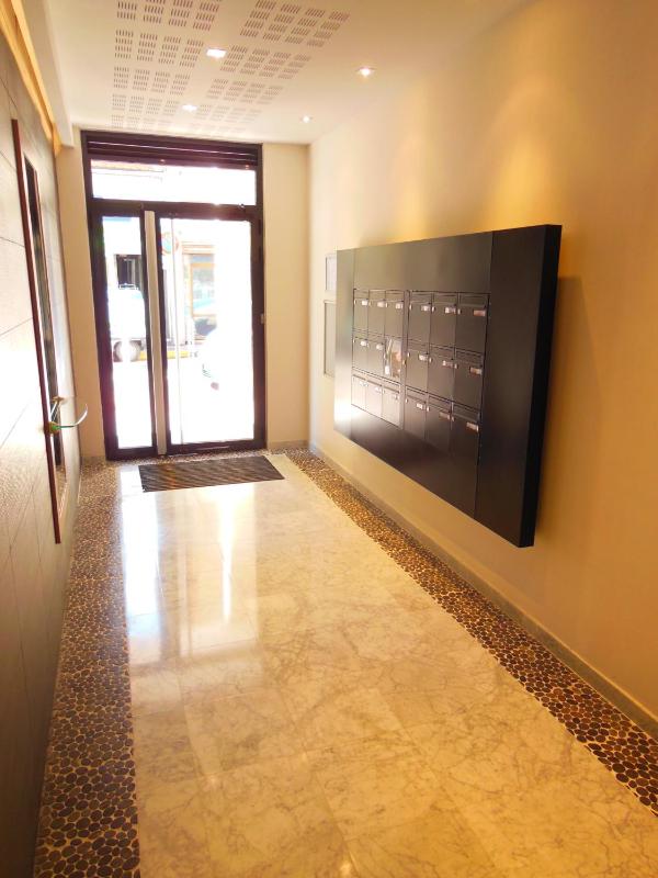 3 Bedrooms 3 bathrooms central Cannes Lecerf 411 - image 3