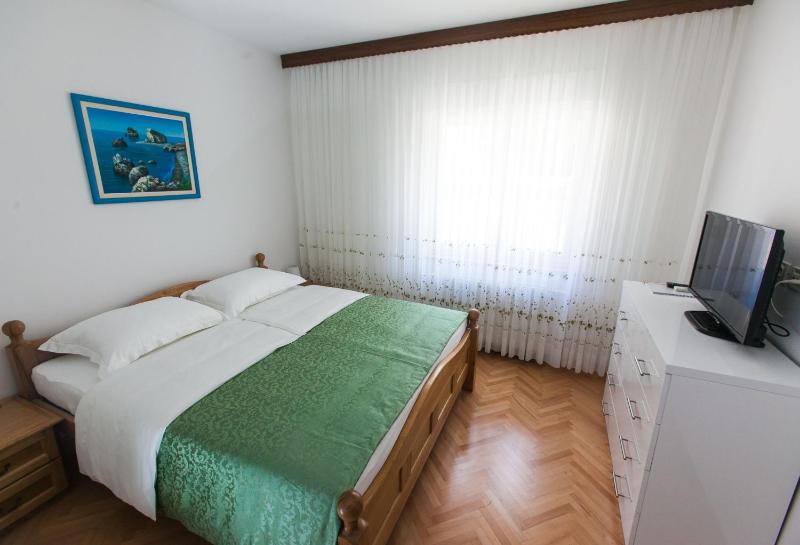 Apartment image 2