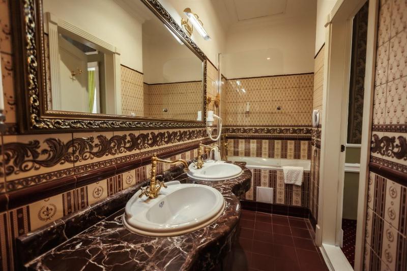 Suite image 3