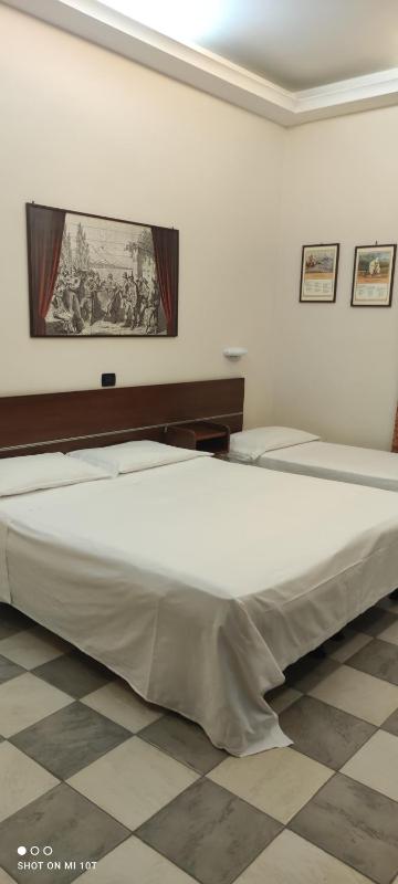 Triple Room image 3