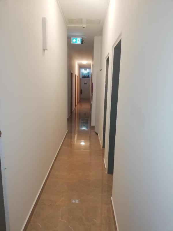 Basic Triple Room with Shared Bathroom image 3