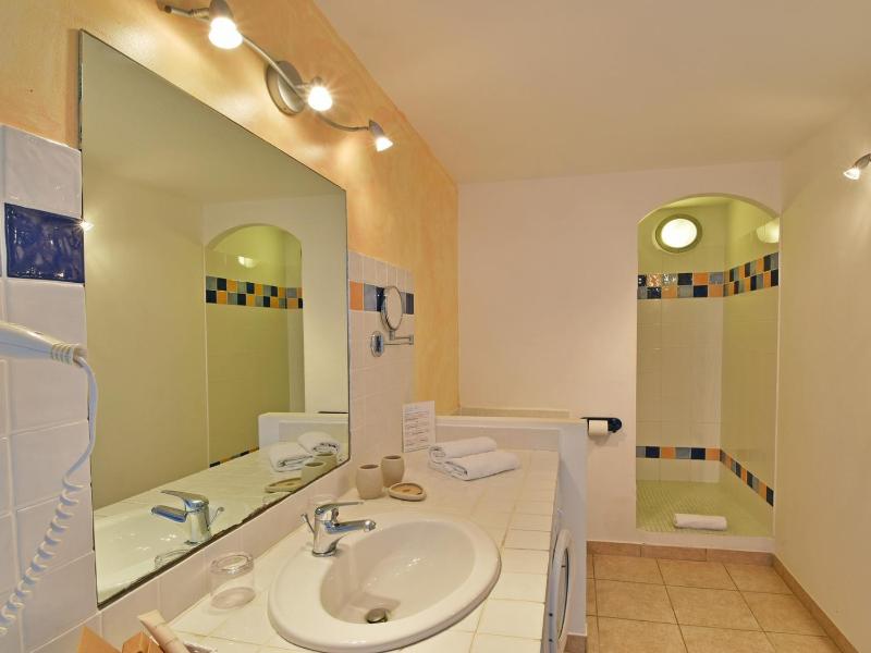 Superior Apartment image 2