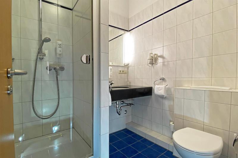 Comfort Single Room image 2