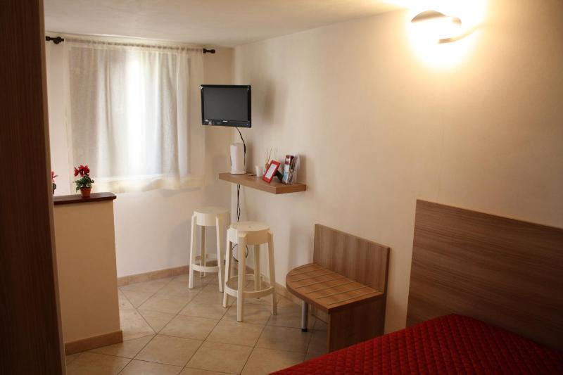 Small Double Room image 2