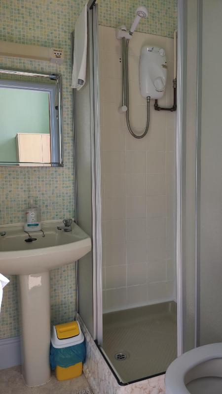 Double Room with Private Bathroom image 2