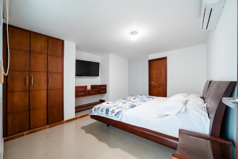 Amplio apartamento frente a la playa El Rodadero - image 4