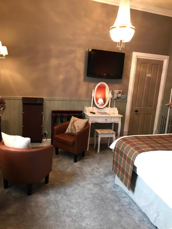 Double Room with Garden View image 2