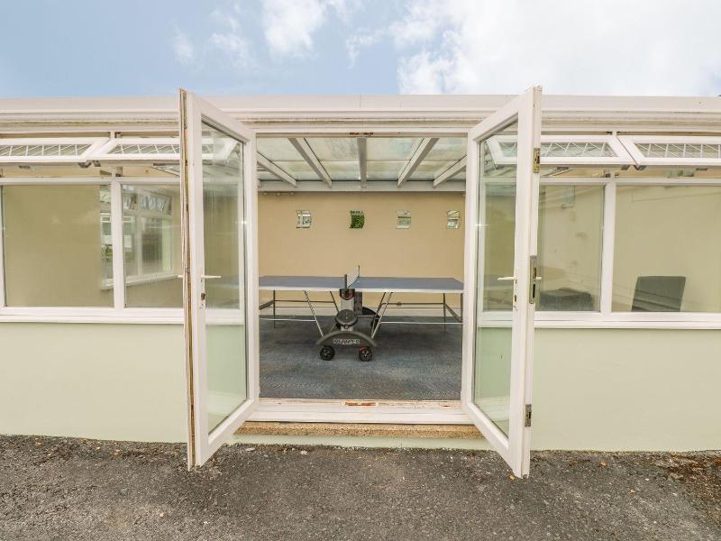 Grooms Cottage - image 8