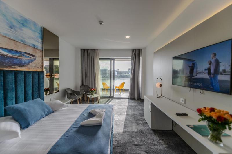 Mirage Beach Spa Hotel - image 18