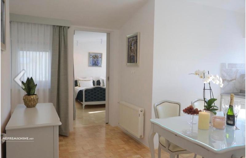 Two-Bedroom Apartment (4-5 Adults) image 2