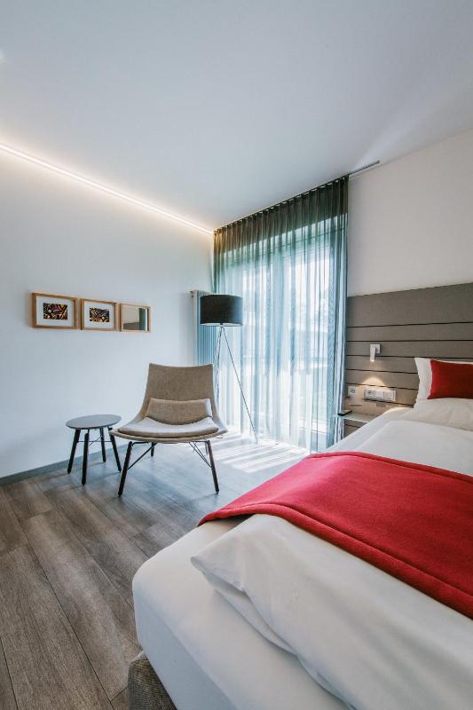 Standard Single Room image 4