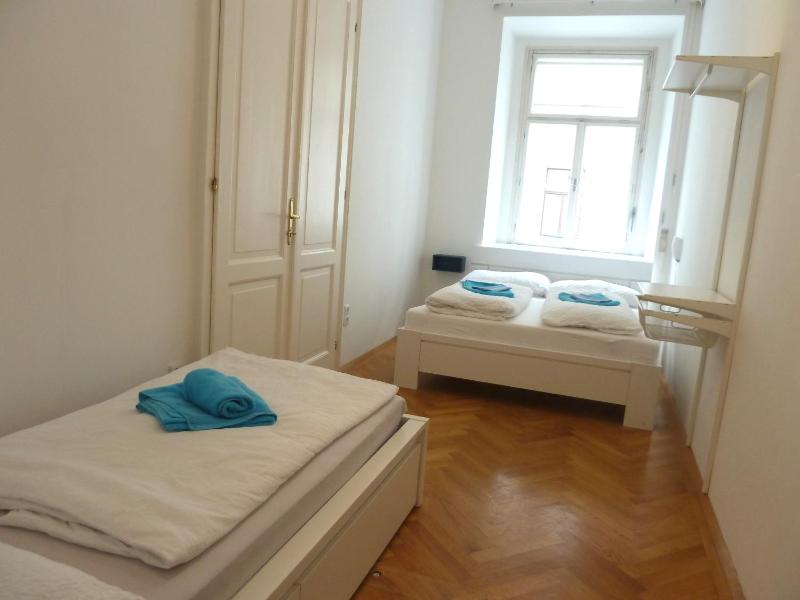 Sobieski Stefansdom Apartments - image 12