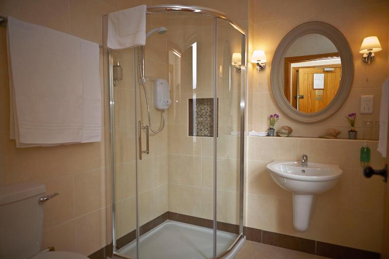 Double Room image 4