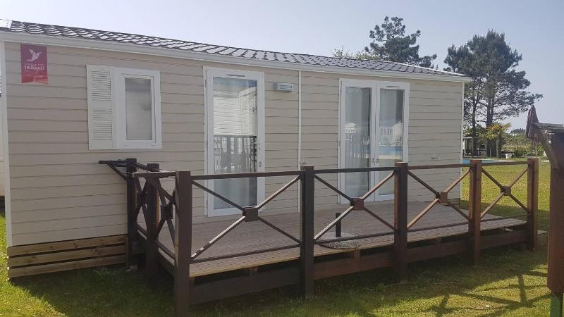Bungalow image 1