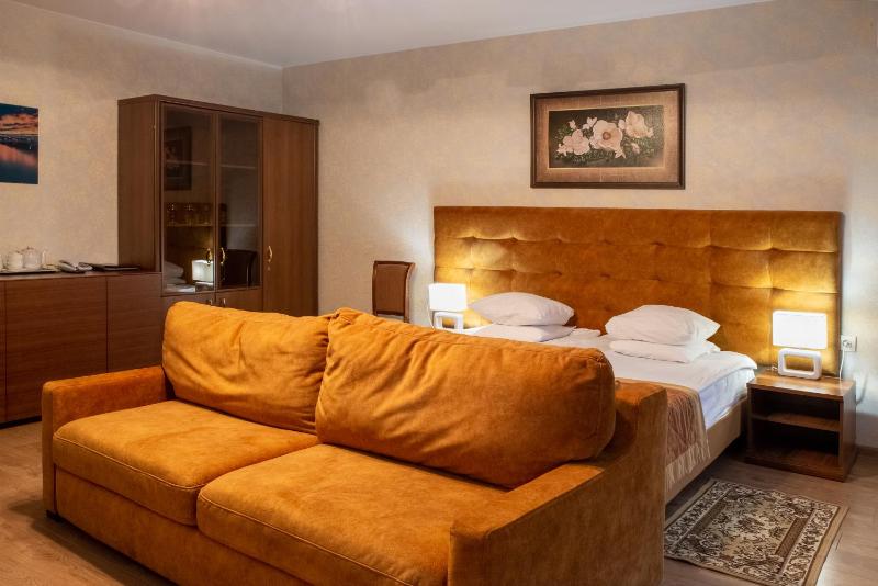 Junior Suite with Balcony image 1