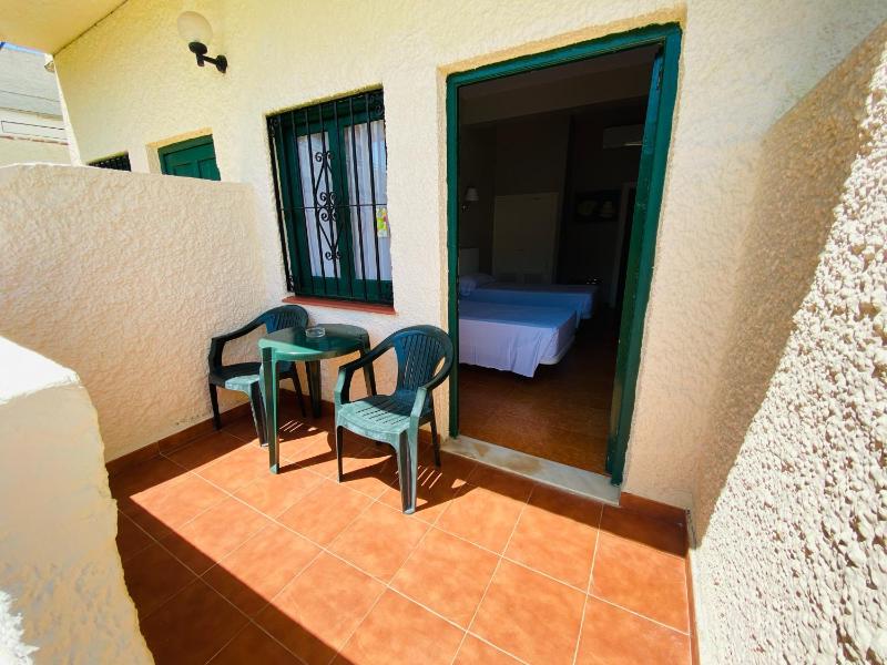 Twin Room- Ground floor with Terrace  image 3