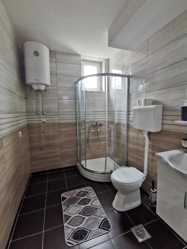 One-Bedroom Apartment image 1