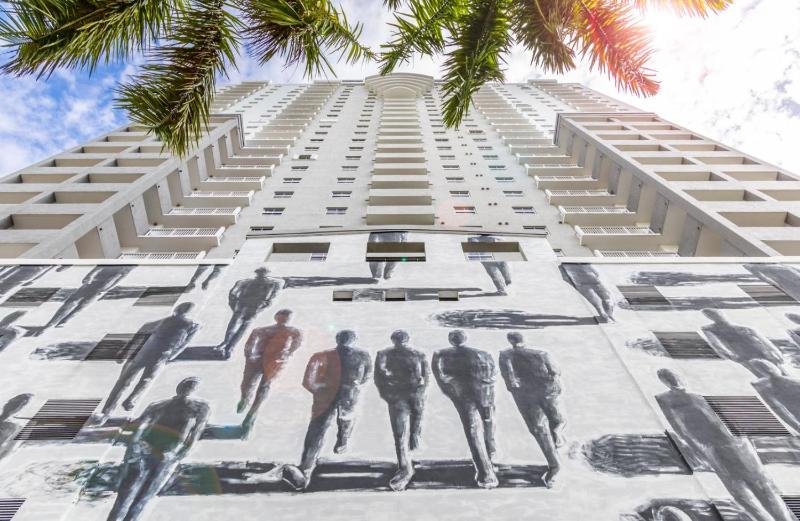 Fortune House Hotel Suites - image 14