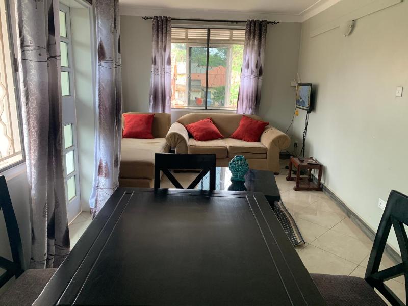 Fortune Apartments F4 Lungujja Makamba Rd - image 1