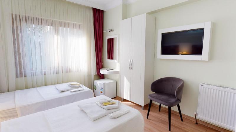 Superior Double or Twin Room image 2