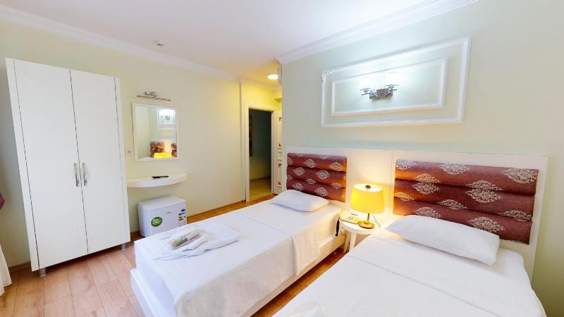 Superior Double or Twin Room image 3
