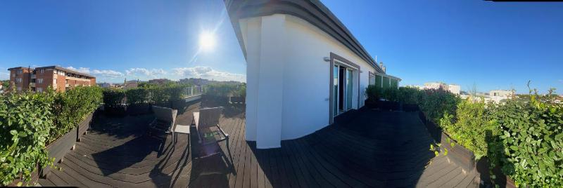 Luxury Suite with Spa Bath image 3