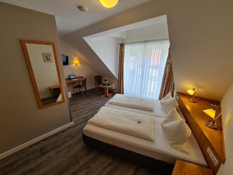 Comfort Double Room image 4