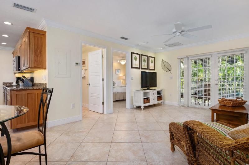 One-Bedroom Apartment image 2