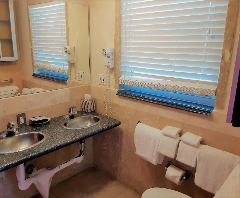 Two-Bedroom Apartment with Water View - 106 image 4