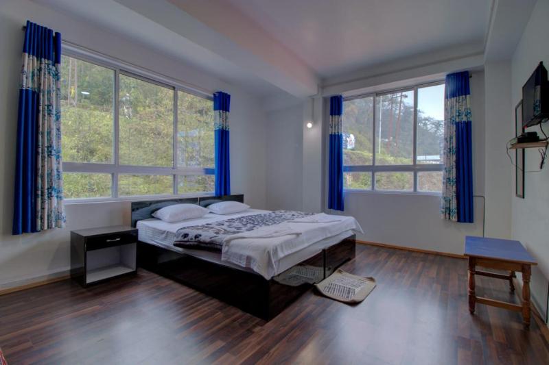 Aura Homes - image 12