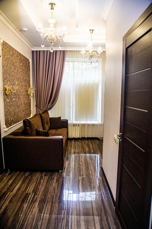 King Suite image 2