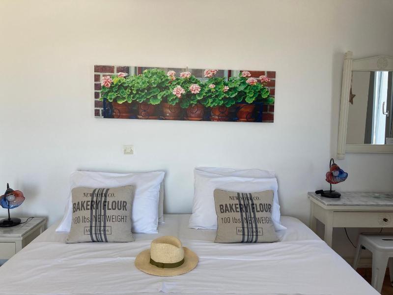 Studio with Sea View - Top Floor image 3