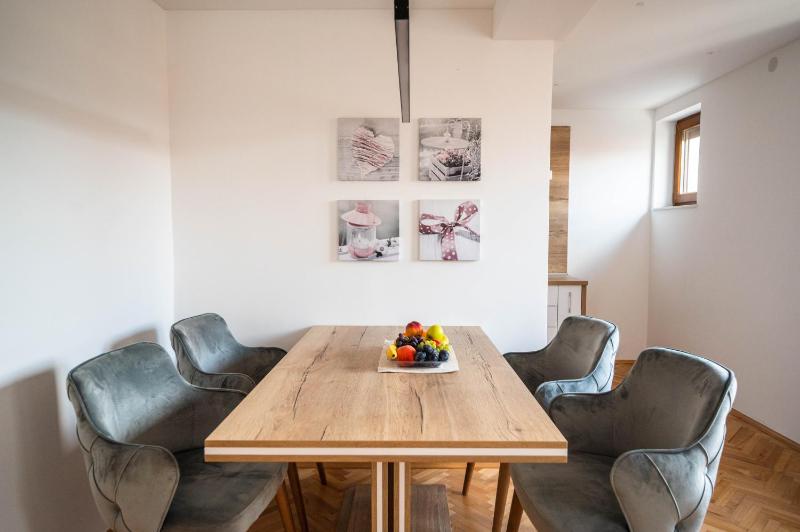 Avila Apartments - image 11