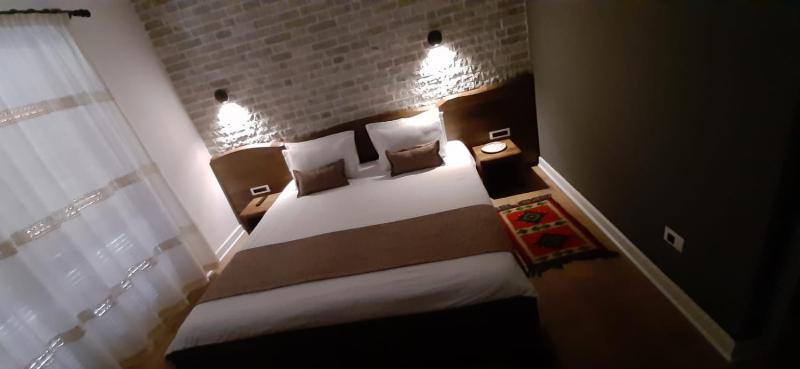 Deluxe Room image 1