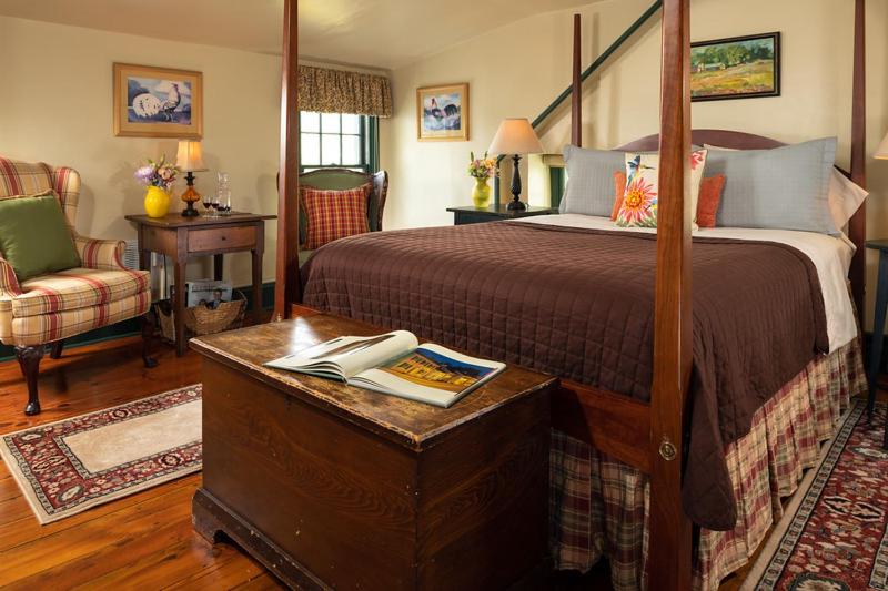 Queen Room image 4
