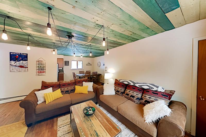 One-Bedroom Apartment image 2