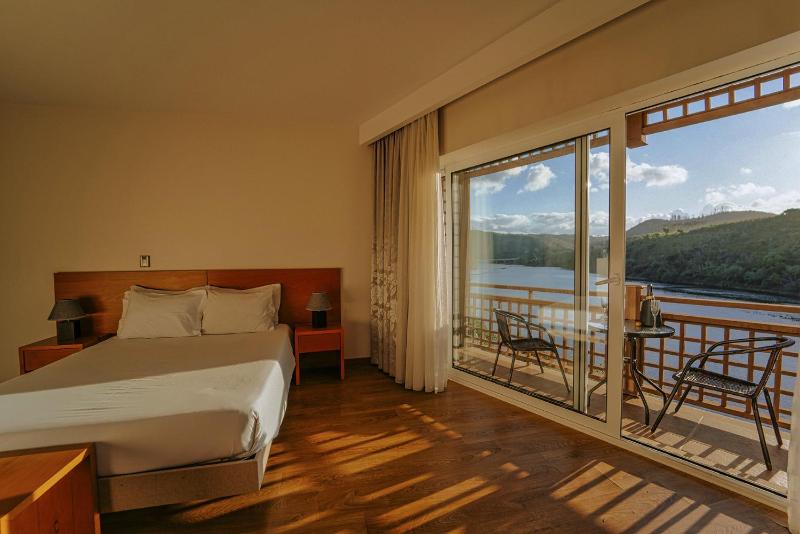 Suite With Romantic Package image 4