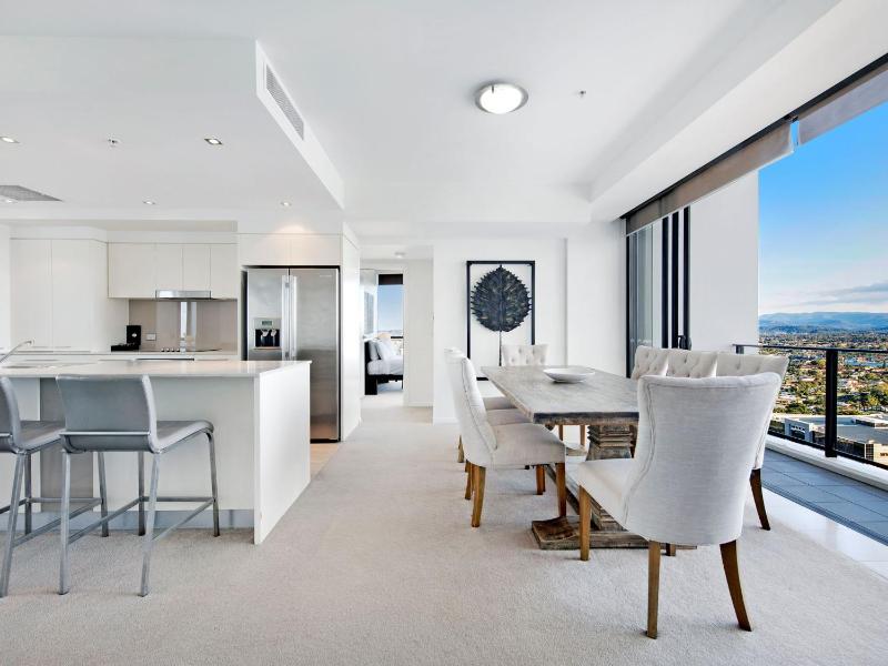 Private Rooftop Spa Penthouse apartment - Sierra Grand - CoastHM - image 7