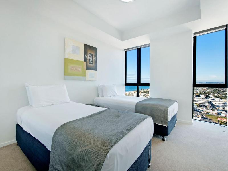 Private Rooftop Spa Penthouse apartment - Sierra Grand - CoastHM - image 8